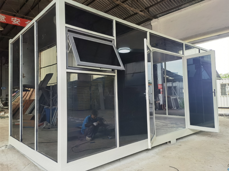 遂宁玻璃定制箱